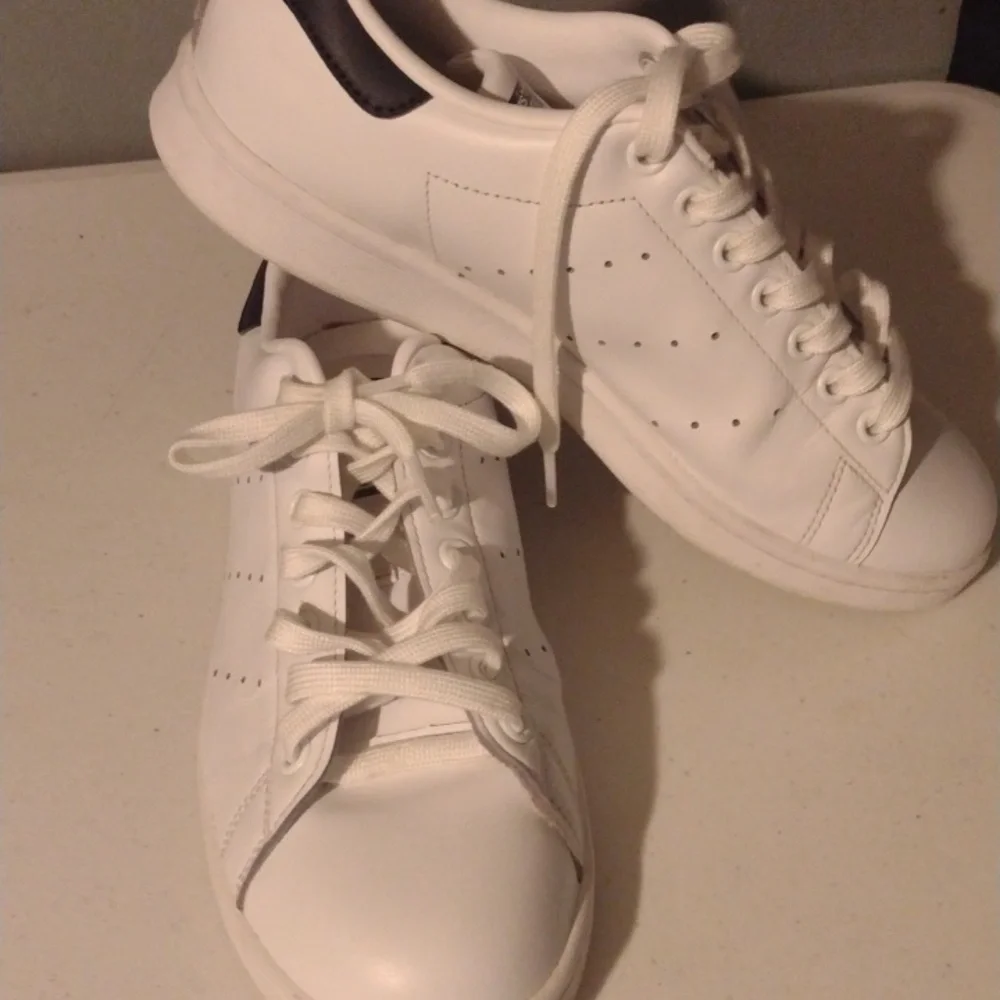 ADIDAS Stan Smith White Sneakers  size 7